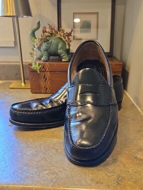 Wms Bass Weegun Black Loafers Size 11.5 B